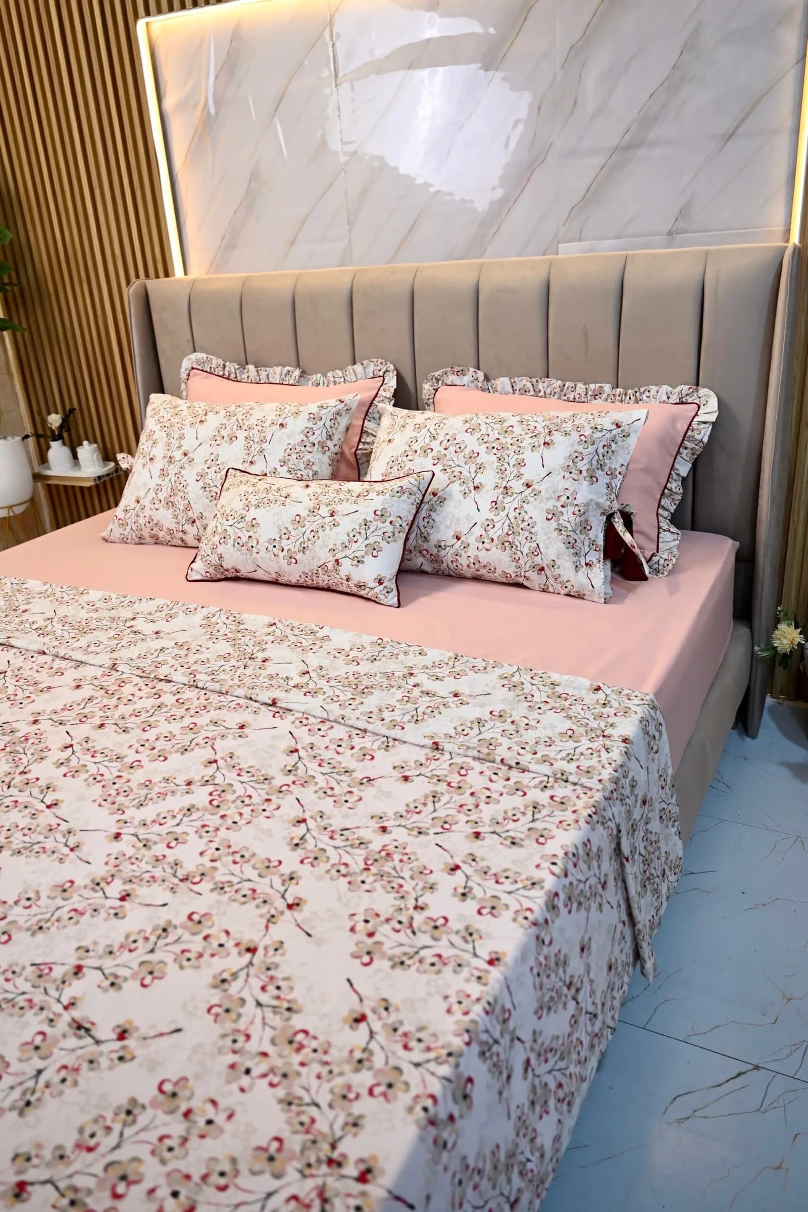 Parure de Lit « Fleur de Cerisier » –7 pièces