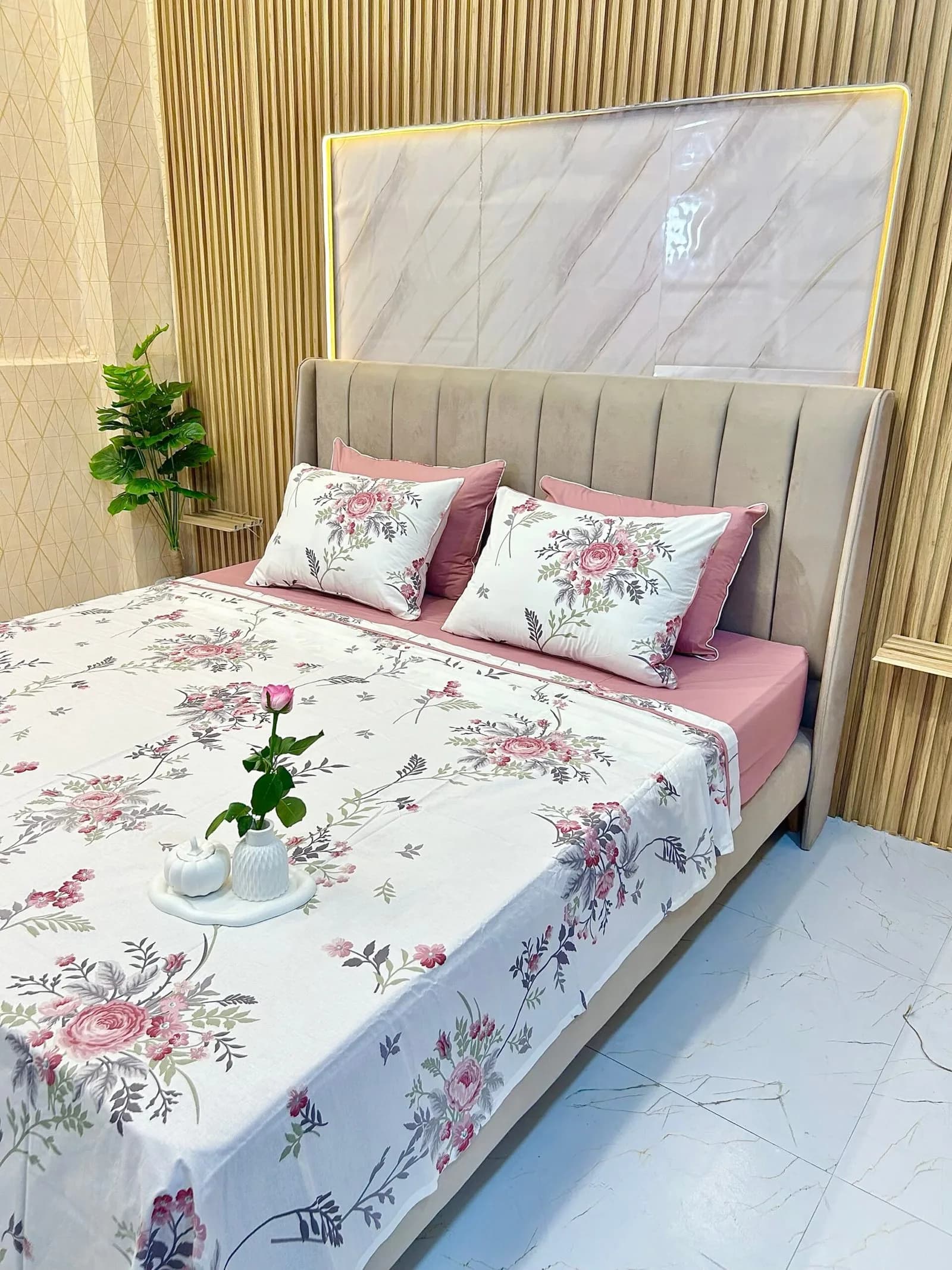 Parure de lit 2 places 100% coton – 6 pièces. Confort, élégance et qualité à prix abordable. Livraison rapide partout en Tunisie